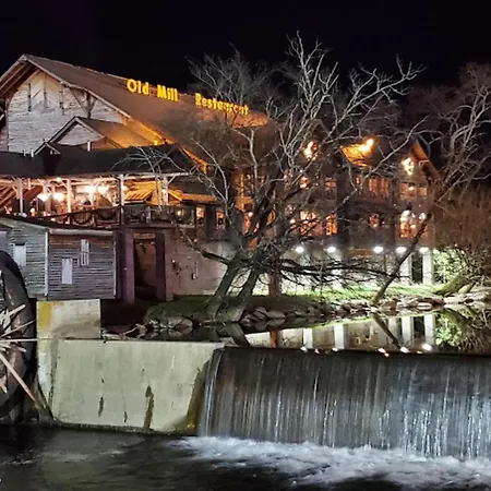 5-Star Celebration Villa Pigeon Forge Exterior photo